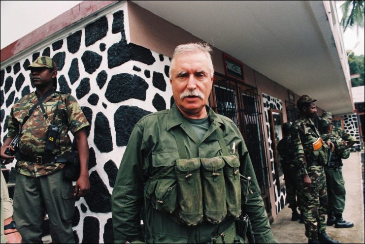 Bob-denard-1995-741x496.jpg