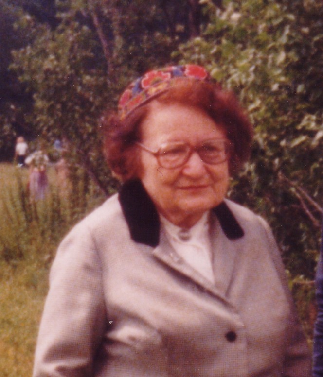 Лауреат 1994 года историк Е.И. Гневушева