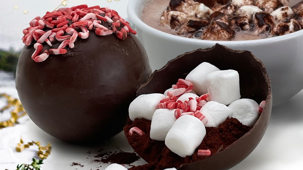 Файл:What-exactly-is-a-hot-chocolate-bomb-1608578926.jpg