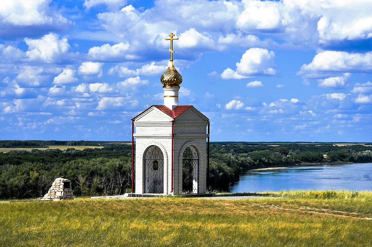 Васильевская часовня на Шукшинском утёсе