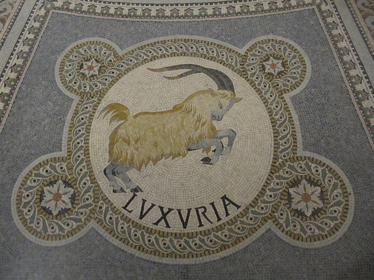 Luxuria