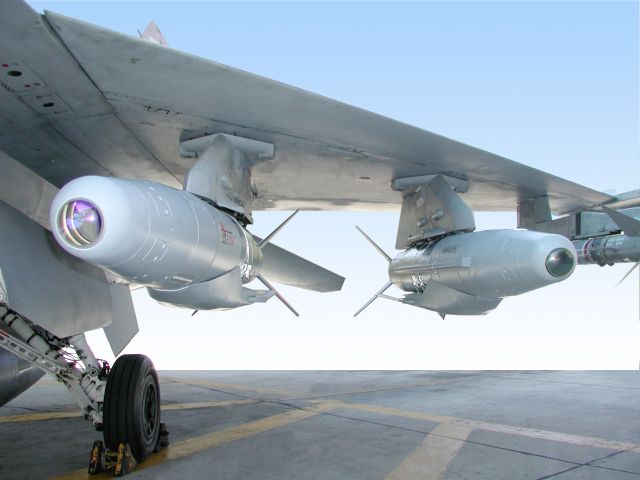 Spice1000+on+f16+.jpg