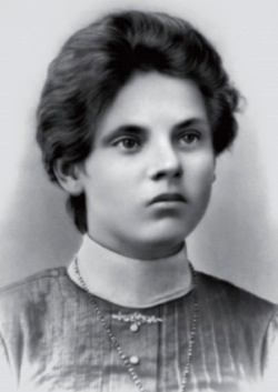Мать — Наталья Денисовна Мазалова